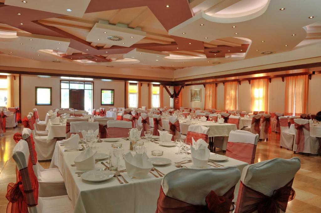 Sumarice Hotell Kragujevac Eksteriør bilde