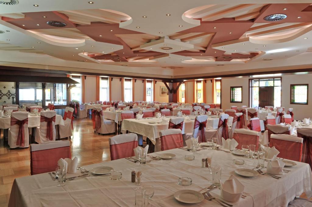 Sumarice Hotell Kragujevac Eksteriør bilde
